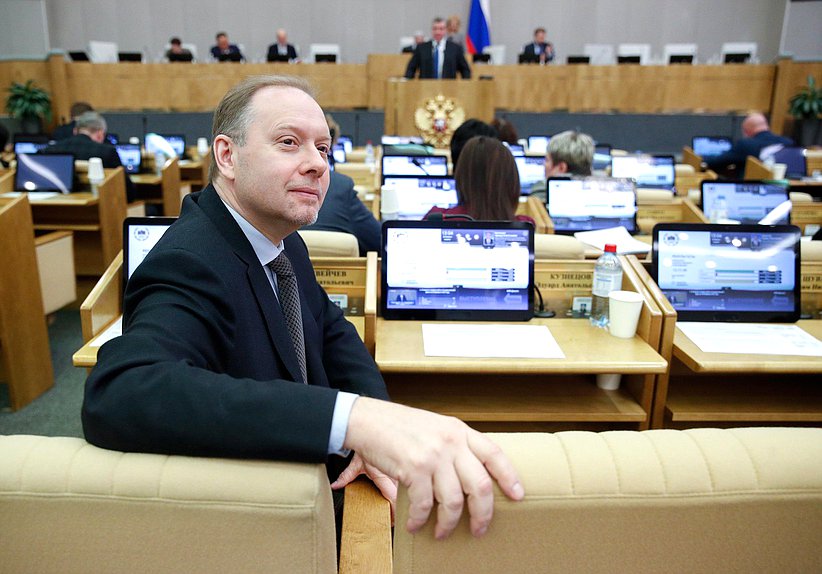 Заместитель Председателя Комитета по информационной политике, информационным технологиям и связи Олег Матвейчев