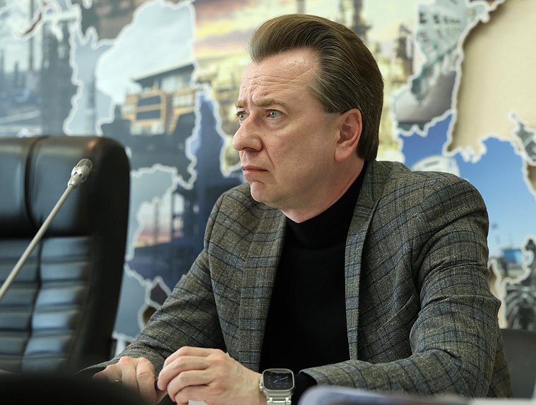 Первый заместитель Председателя Комитета по экологии, природным ресурсам и охране окружающей среды Владимир Бурматов