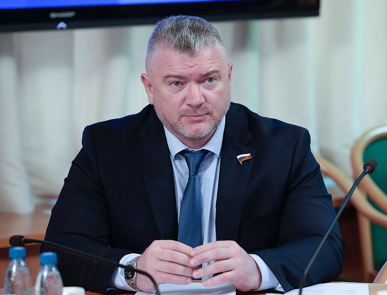Член Комитета по труду, социальной политике и делам ветеранов Евгений Андриенко