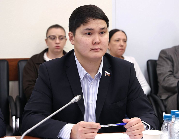 Заместитель Председателя Комитета по науке и высшему образованию Балдан Цыдыпов