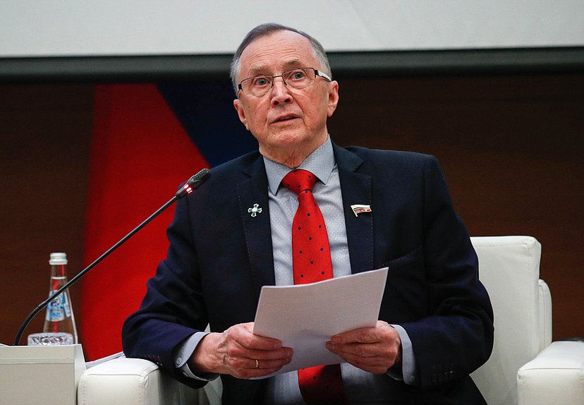 Первый заместитель Председателя Комитета по развитию гражданского общества, вопросам общественных и религиозных объединений Николай Бурляев