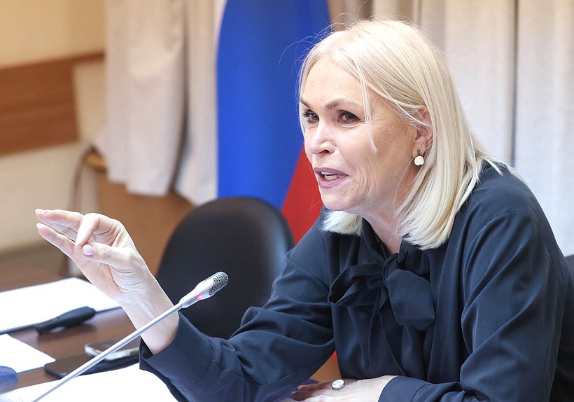 Председатель Комитета по просвещению Ирина Белых