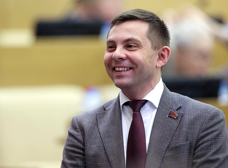 Член Комитета по экологии, природным ресурсам и охране окружающей среды Олег Михайлов