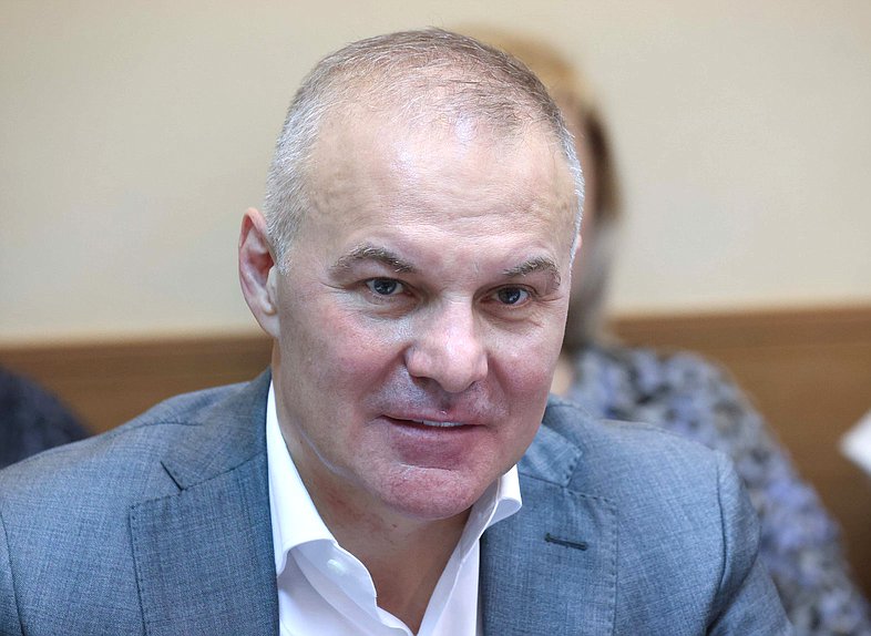 Заместитель Председателя Комитета по экологии, природным ресурсам и охране окружающей среды Александр Коган