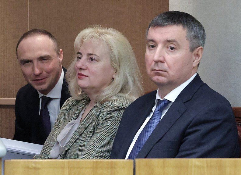 Статс-секретарь — заместитель Министра РФ по развитию Дальнего Востока и Арктики Антон Басанский, статс-секретарь — заместитель Министра культуры РФ Жанна Алексеева и статс-секретарь — заместитель Министра труда и социальной защиты РФ Андрей Пудов