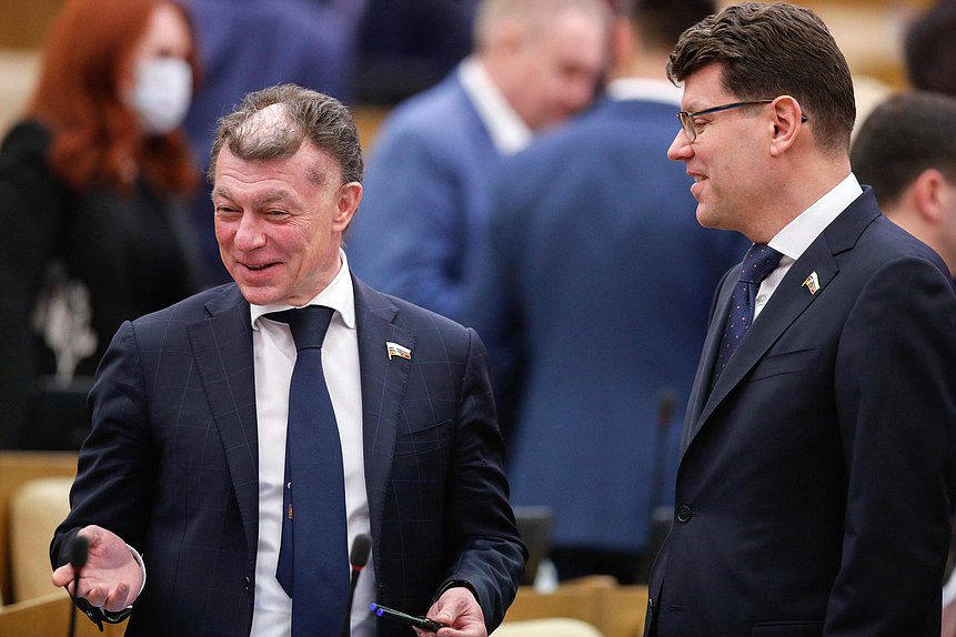 Председатель Комитета по экономической политике Максим Топилин и Первый заместитель Председателя Комитета Денис Кравченко