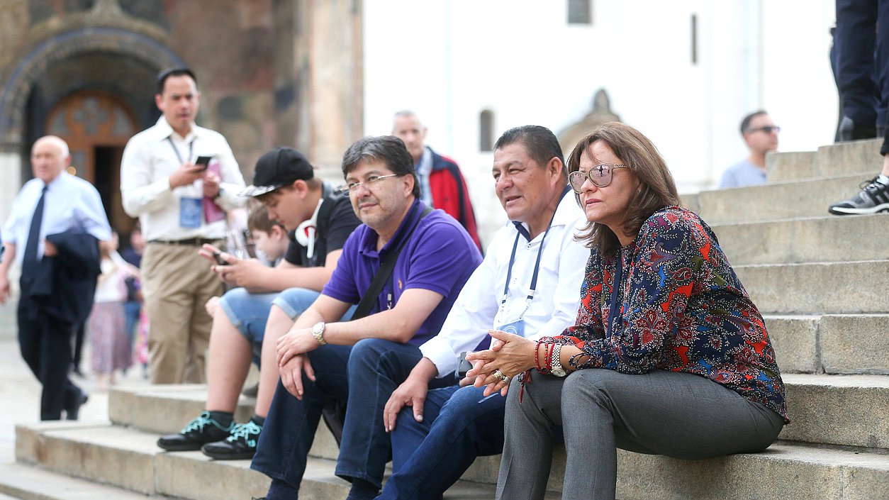 Participants of the International Forum “Development of Parliamentarism” visited the Moscow Kremlin