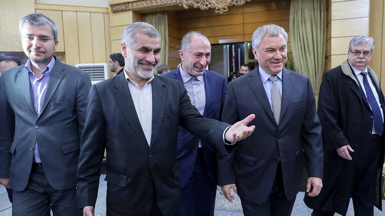 Председатель Государственной Думы Вячеслав Володин и Первый заместитель Председателя Исламского Совета Ирана Али Никзад