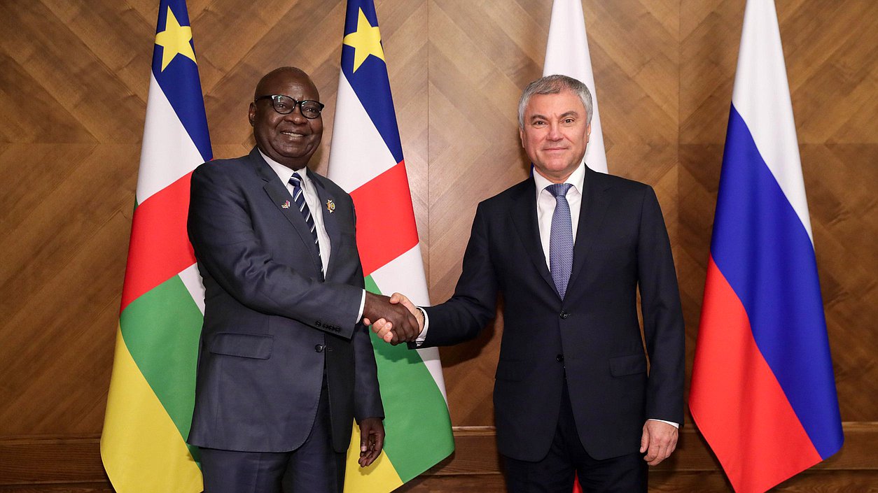 Chairman of the State Duma Vyacheslav Volodin and President of the National Assembly of the Central African Republic Simplice Mathieu Sarandji