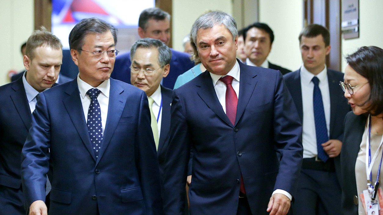 Chairman of the State Duma Viacheslav Volodin and President of the Republic of Korea Moon Jae-in