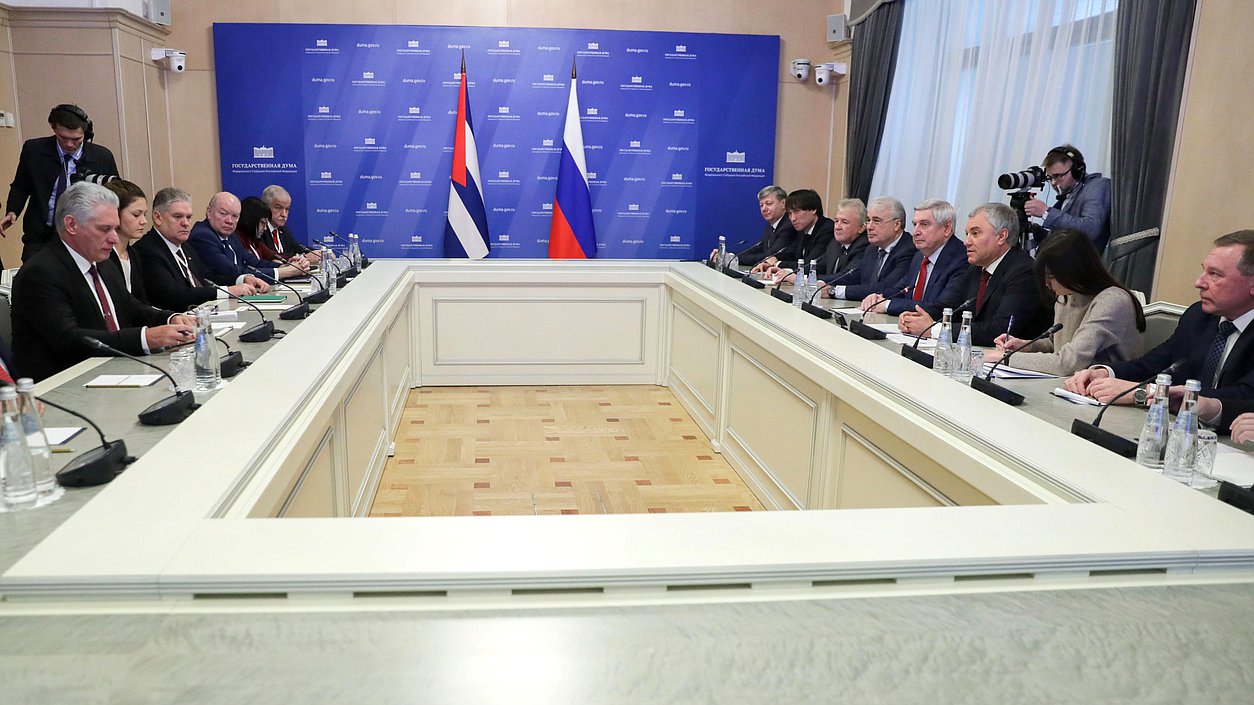 Reunión del Jefe de la Duma Estatal Vyacheslav Volodin, con el Presidente de la República de Cuba, Miguel Díaz-Canel Bermúdez