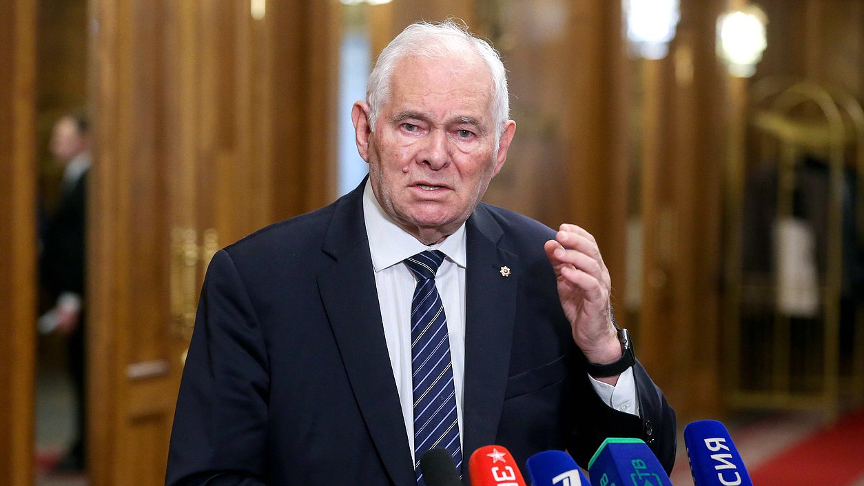Президент Союза медицинского сообщества «Национальная медицинская палата», президент НИИ неотложной детской хирургии и травматологии Леонид Рошаль