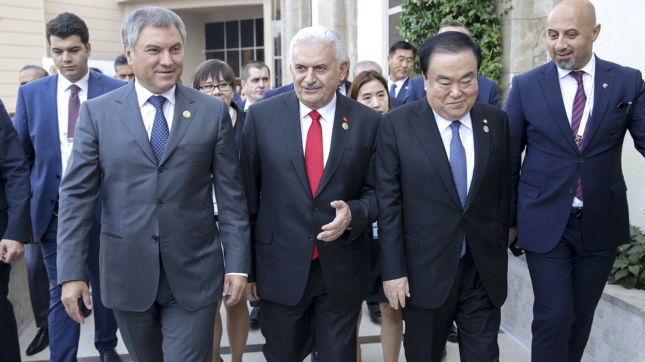 Chairman of the State Duma Viacheslav Volodin, Chairman of the Grand National Assembly of Turkey Binali Yildirim and Chairman of the National Assembly of the Republic of Korea Moon Hee-sang