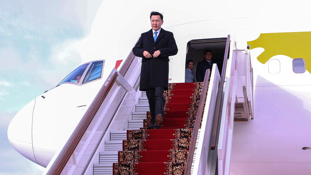 Председатель Великого Государственного Хурала Монголии Ням-Осорын Учрал