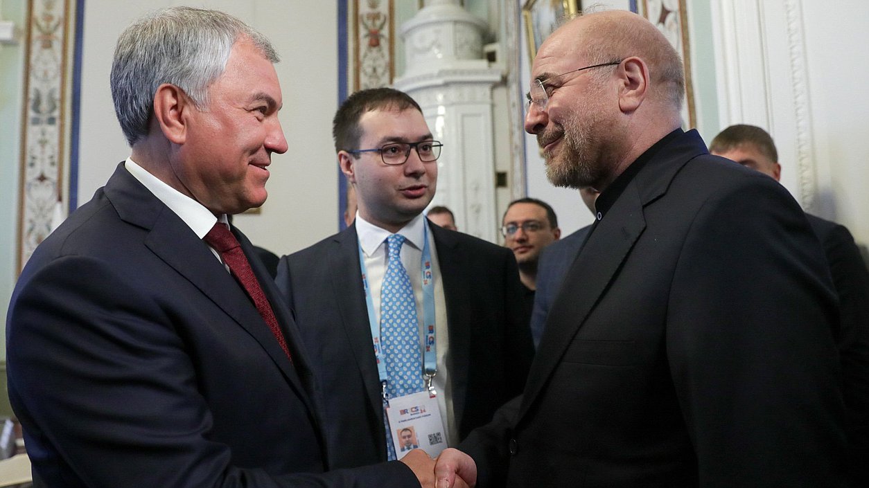 Vyacheslav Volodin, Jefe de la Duma Estatal, y Mohammad Bagher Ghalibaf, Presidente de la Asamblea del Consejo Islámico de la República Islámica de Irán