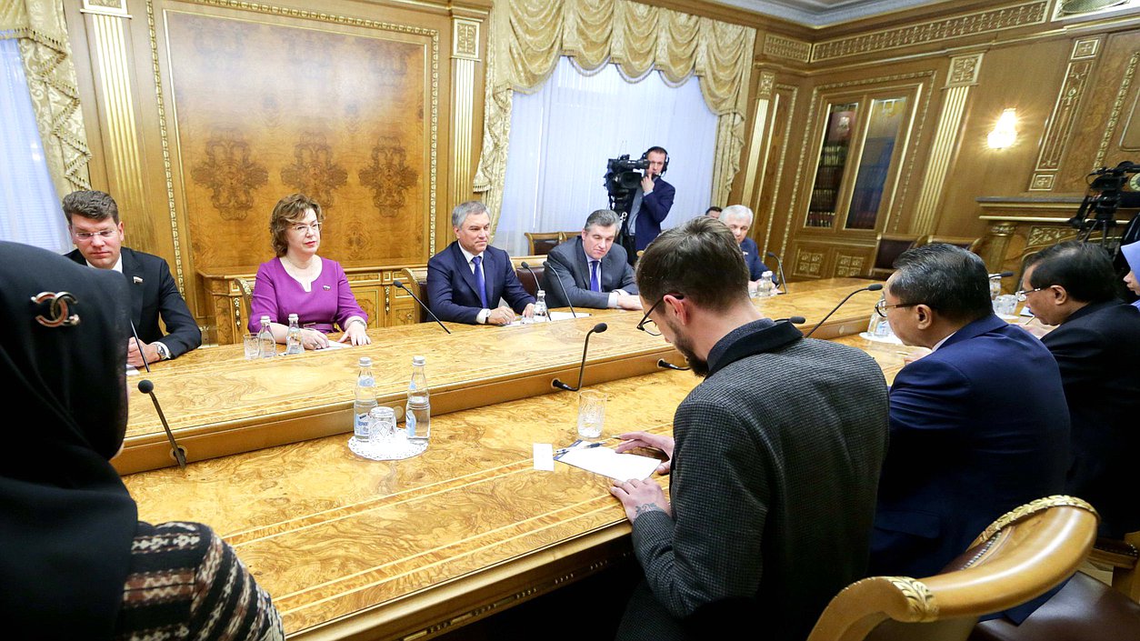 Chairman of the State Duma Viacheslav Volodin and Speaker of the People's Consultative Assembly of the Republic of Indonesia Zulkifli Hasan