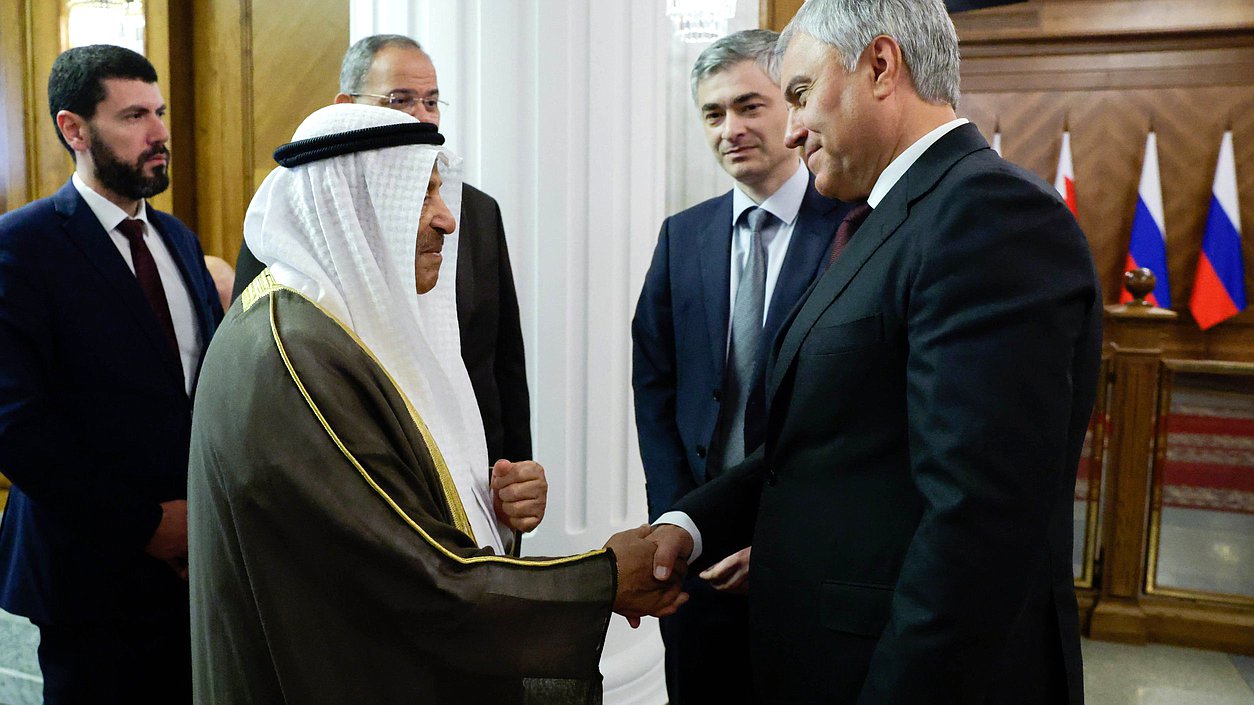 Chairman of Shura Council of the Kingdom of Bahrain Ali Bin Saleh Al Saleh and Chairman of the State Duma Vyacheslav Volodin