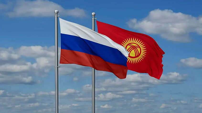 флаг киргизия россия