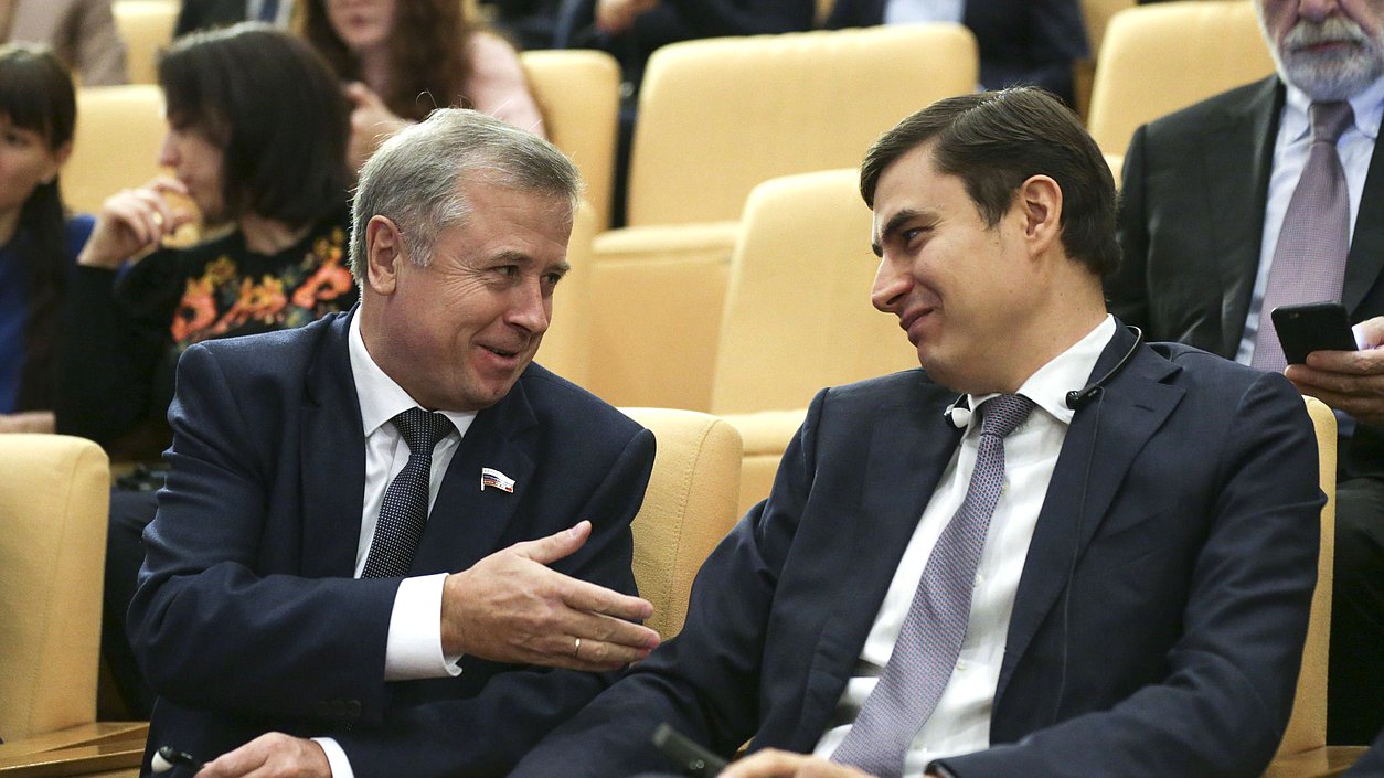 Member of the Committee on Defence Vladimir Bogodukhov and member of the Committee on International Affairs Sergei Shargunov