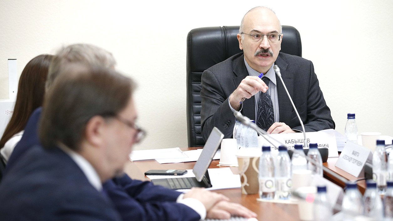 Председатель Комитета по науке и высшему образованию Сергей Кабышев