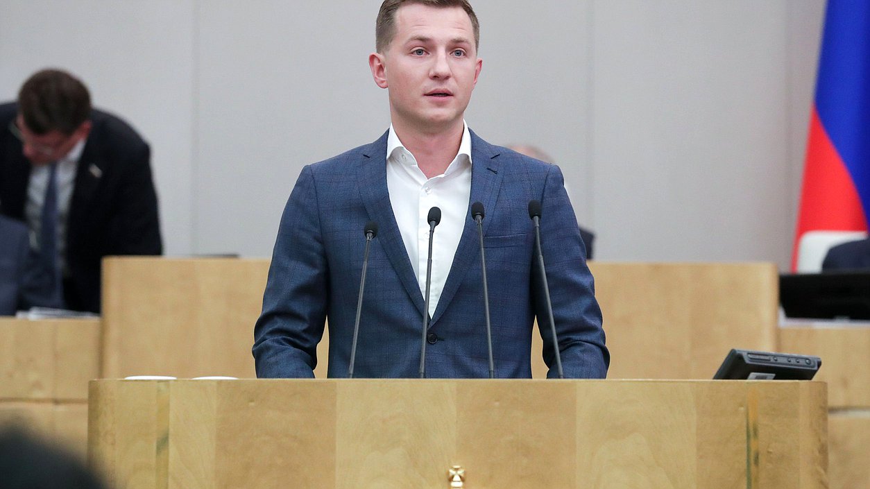 Председатель Комитета по молодежной политике Артем Метелев
