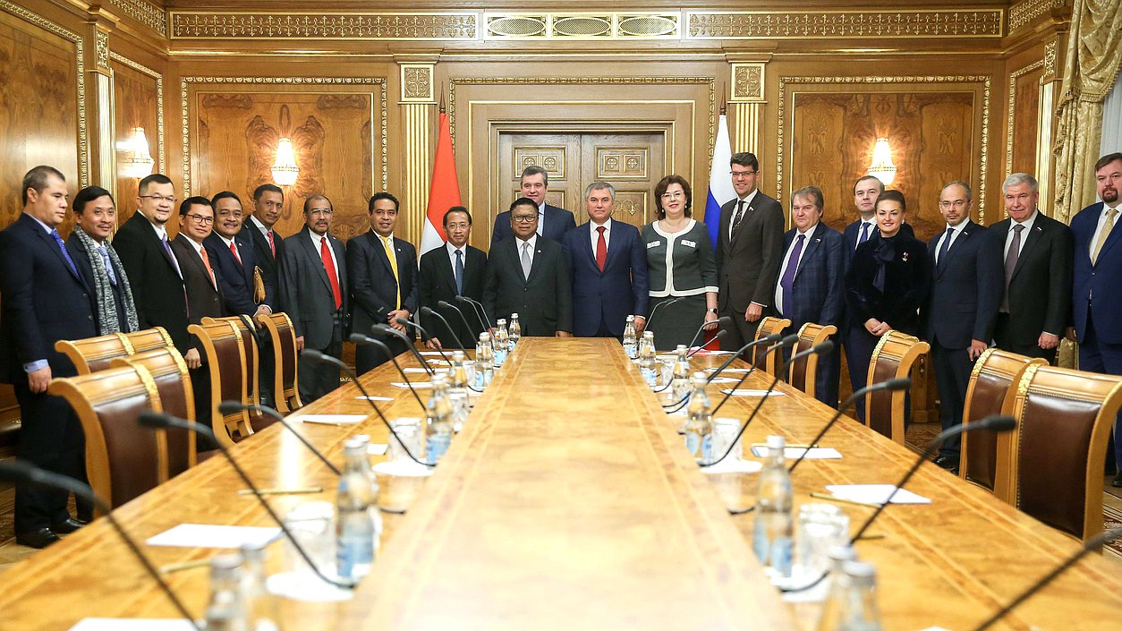 Meeting of Chairman of the State Duma Viacheslav Volodin and Chairman of the Regional Representative Council of the People's Consultative Assembly of Indonesia Oesman Sapta Odang