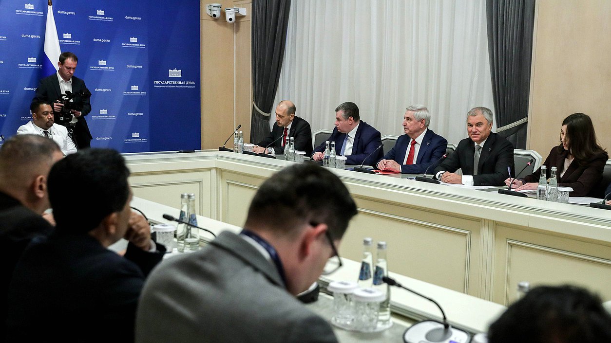 Reunión del Jefe de la Duma Estatal, Vyacheslav Volodin con el Presidente del Parlamento Centroamericano (PARLACEN), Amado Cerrud Acevedo