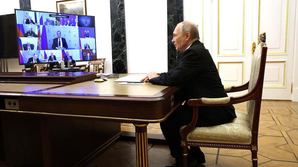 Совещание с постоянными членами Совета Безопасности РФ. Фото: kremlin.ru