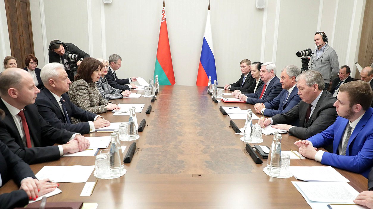 Встреча Председателя Государственной Думы Вячеслава Володина с Председателем Совета Республики Национального собрания Республики Беларусь Натальей Кочановой