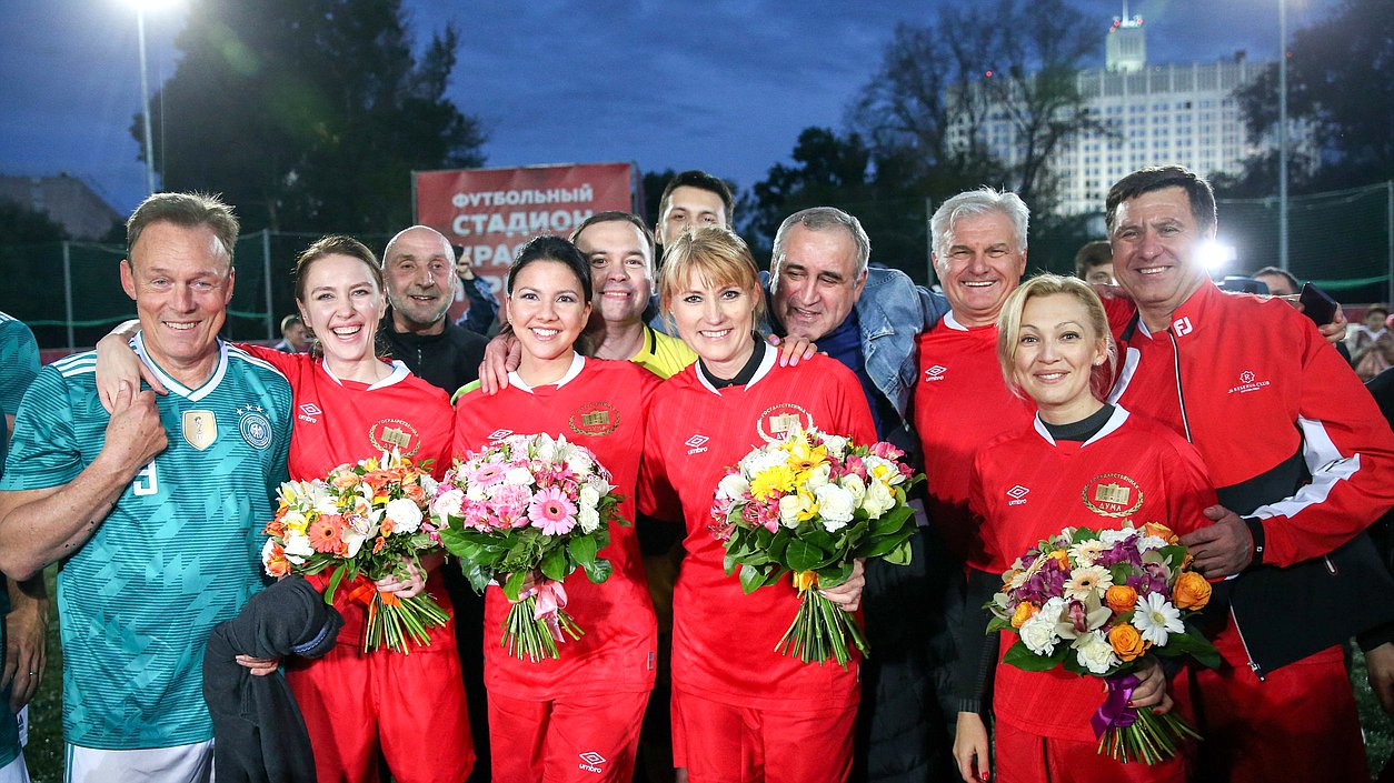 Vice President of Bundestag Thomas Oppermann, Member of the Committee on Education and Science Alena Arshinova, Member of the Committee on International Affairs Inga Iumasheva, First Deputy Chairperson of the Committee on International Affairs Svetlana Zhurova and Deputy Speaker of the State Duma Olga Timofeeva