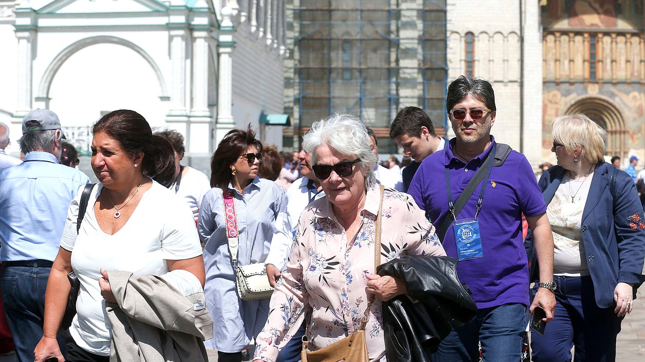 Participants of the International Forum “Development of Parliamentarism” visited the Moscow Kremlin