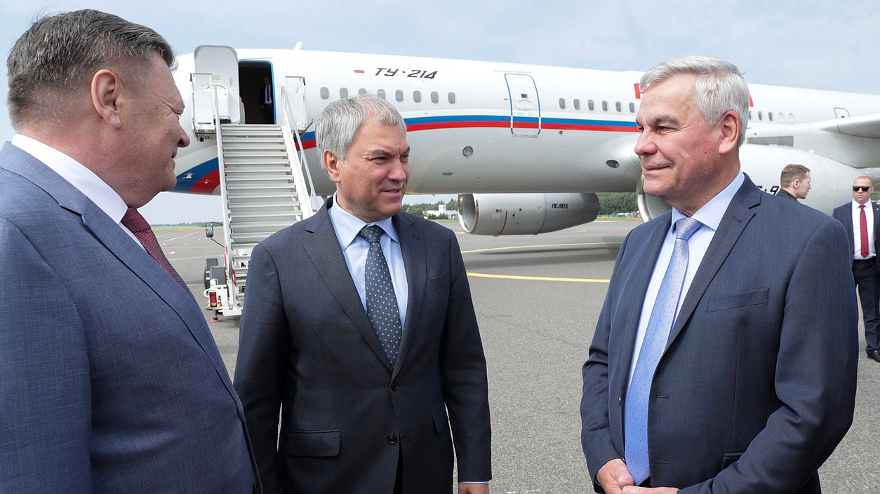 Председатель Государственной Думы Вячеслав Володин и Председатель Палаты представителей Национального собрания Республики Беларусь Владимир Андрейченко