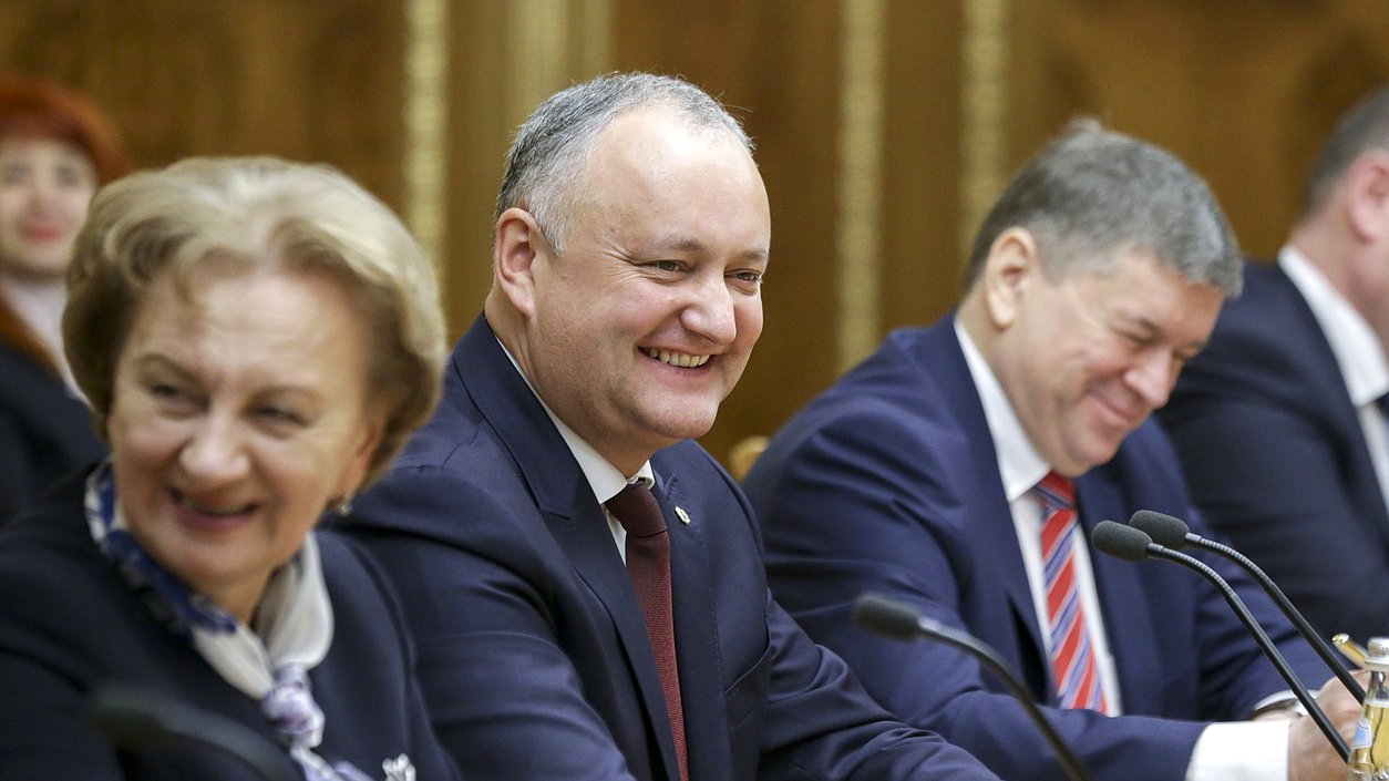 Leader of the Party of Socialists of the Republic of Moldova Zinaida Greceanîi and President of the Republic of Moldova Igor Dodon