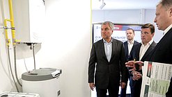Председатель Государственной Думы Вячеслав Володин, генеральный директор АО «Мособлгаз» Игорь Баранов, губернатор Московской области Андрей Воробьев и вице-губернатор Московской области Евгений Хромушин