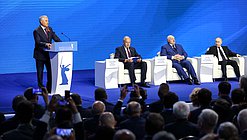 Chairman of the State Duma Vyacheslav Volodin, Chairman of the House of Representatives of the National Assembly of the Republic of Belarus Igor Sergeyenko, President of the Republic of Belarus Alexander Lukashenko and President of the Russian Federation Vladimir Putin