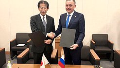 Chairman of the Japan-Russia Parliamentary Friendship Association Ichiro Aisawa and coordinator of the Interparliamentary Group on Interaction with the Parliament of Japan Yevgenii Shulepov