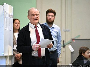 Руководитель фракции КПРФ Геннадий Зюганов