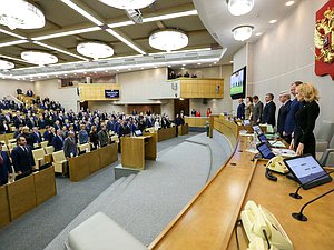 Минута молчания в память о погибших при пожаре в Кемерове