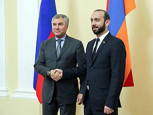 Chairman of the State Duma Viacheslav Volodin and President of the National Assembly of the Republic of Armenia Ararat Mirzoyan