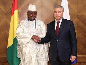 Chairman of the State Duma Vyacheslav Volodin and President of the National Council of the Transition of the Republic of Guinea Dansa Kourouma