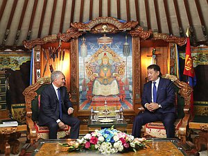 El Jefe de la Duma Estatal, Vyacheslav Volodin, y el Presidente de Mongolia, Ukhnaagiin Khürelsükh