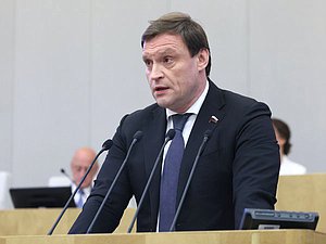 Председатель Комитета по строительству и ЖКХ Сергей Пахомов