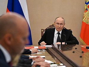 Совещание с членами Совета Безопасности. Фото: kremlin.ru