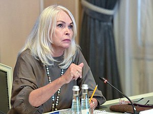 Председатель Комитета по просвещению Ирина Белых