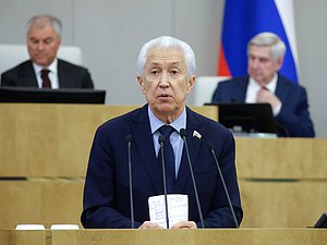 Руководитель фракции "Единая Россия" Владимир Васильев