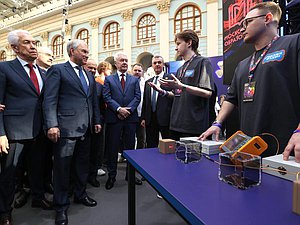 Председатель Государственной Думы Вячеслав Володин и мэр Москвы Сергей Собянин