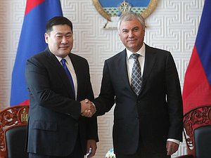 Chairman of the State Duma Vyacheslav Volodin and Prime Minister of Mongolia Luvsannamsrain Oyun-Erdene