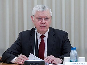 Председатель Комитета по безопасности и противодействию коррупции Василий Пискарев