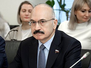 Председатель Комитета по науке и высшему образованию Сергей Кабышев