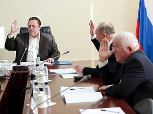 Председатель Комитета по делам национальностей Геннадий Семигин